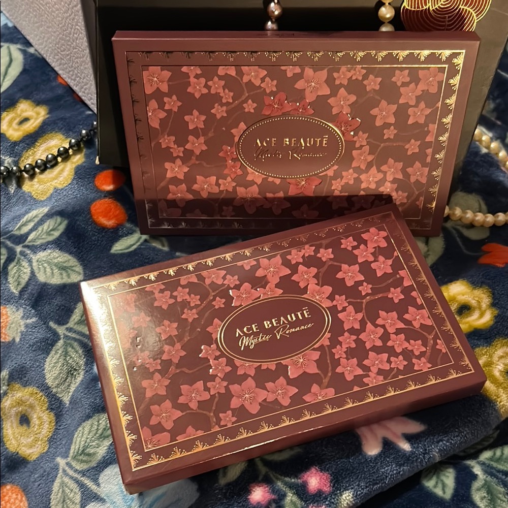 Ace Beaute’ Mystic Romance Eyeshadow Palette NIB